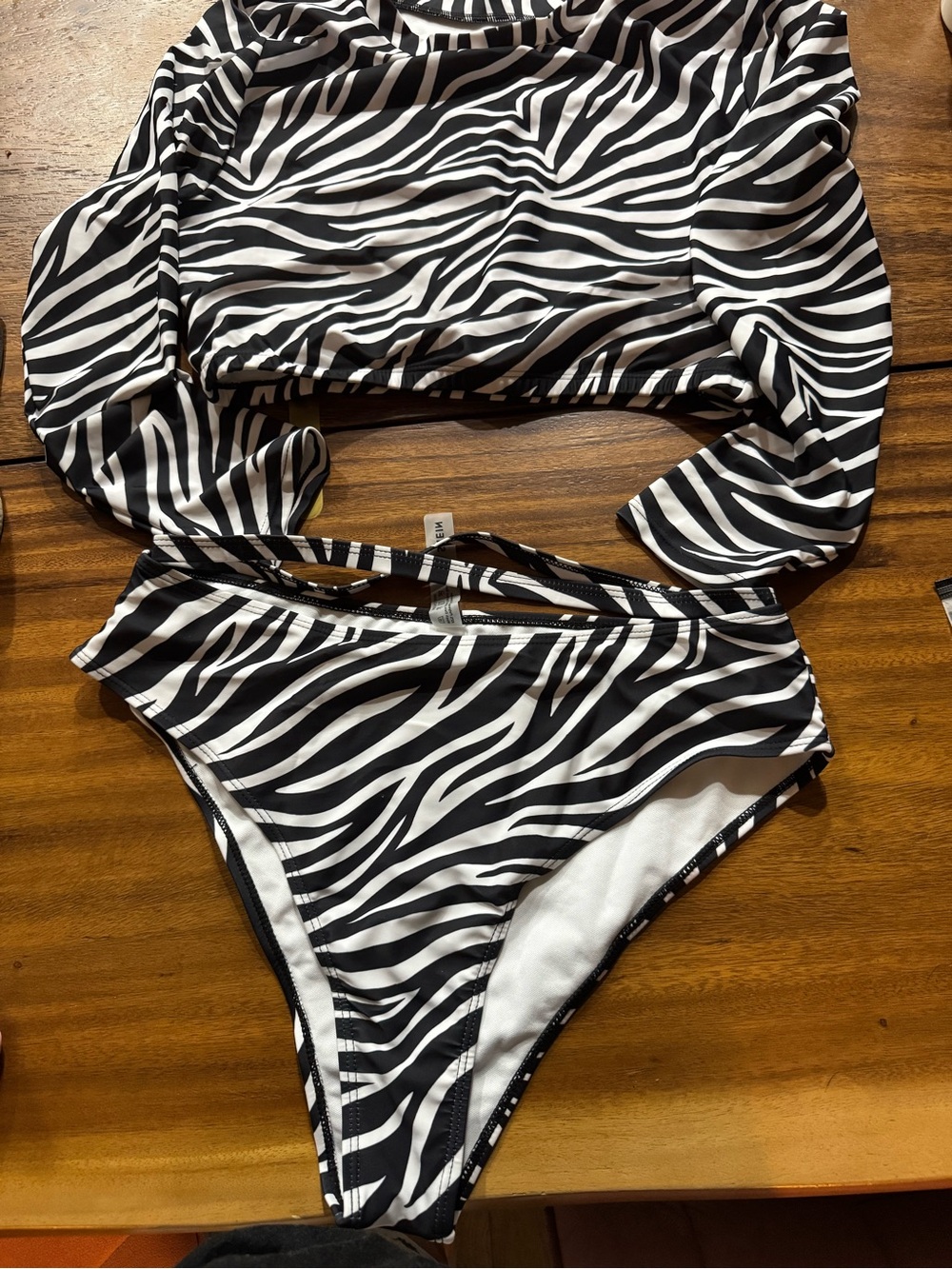 SHEIN Black & White Zebra Print Swim Set